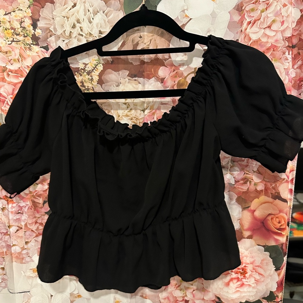 Light weight summer cinched crop tops. Size L from SHEIN